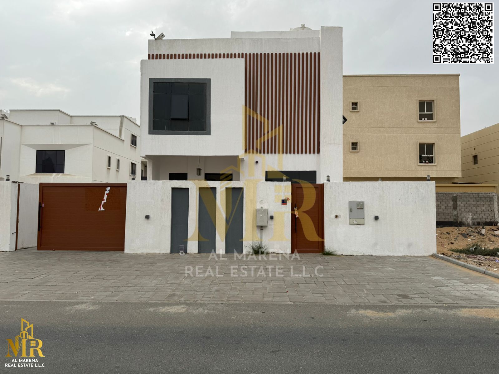 Ready-to-move-in villa in Al Zahia, 5 master bedrooms with modern design and spacious layout, luxurious finishes, price includes electricity, water, a