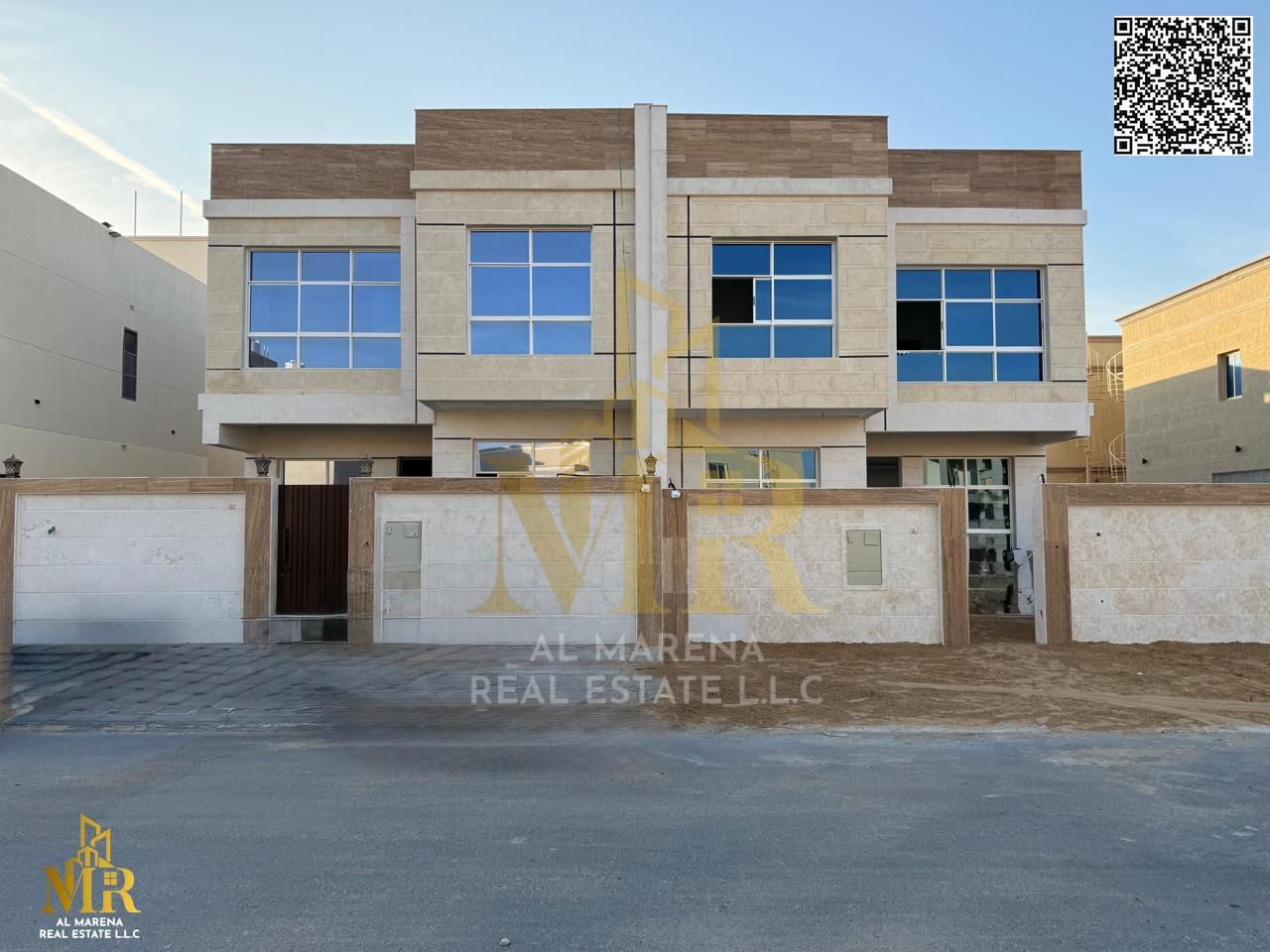 Spacious townhouse with 4 master bedrooms, large yard, majlis and living hall, practical and comfortable design, prime location, competitive price, id