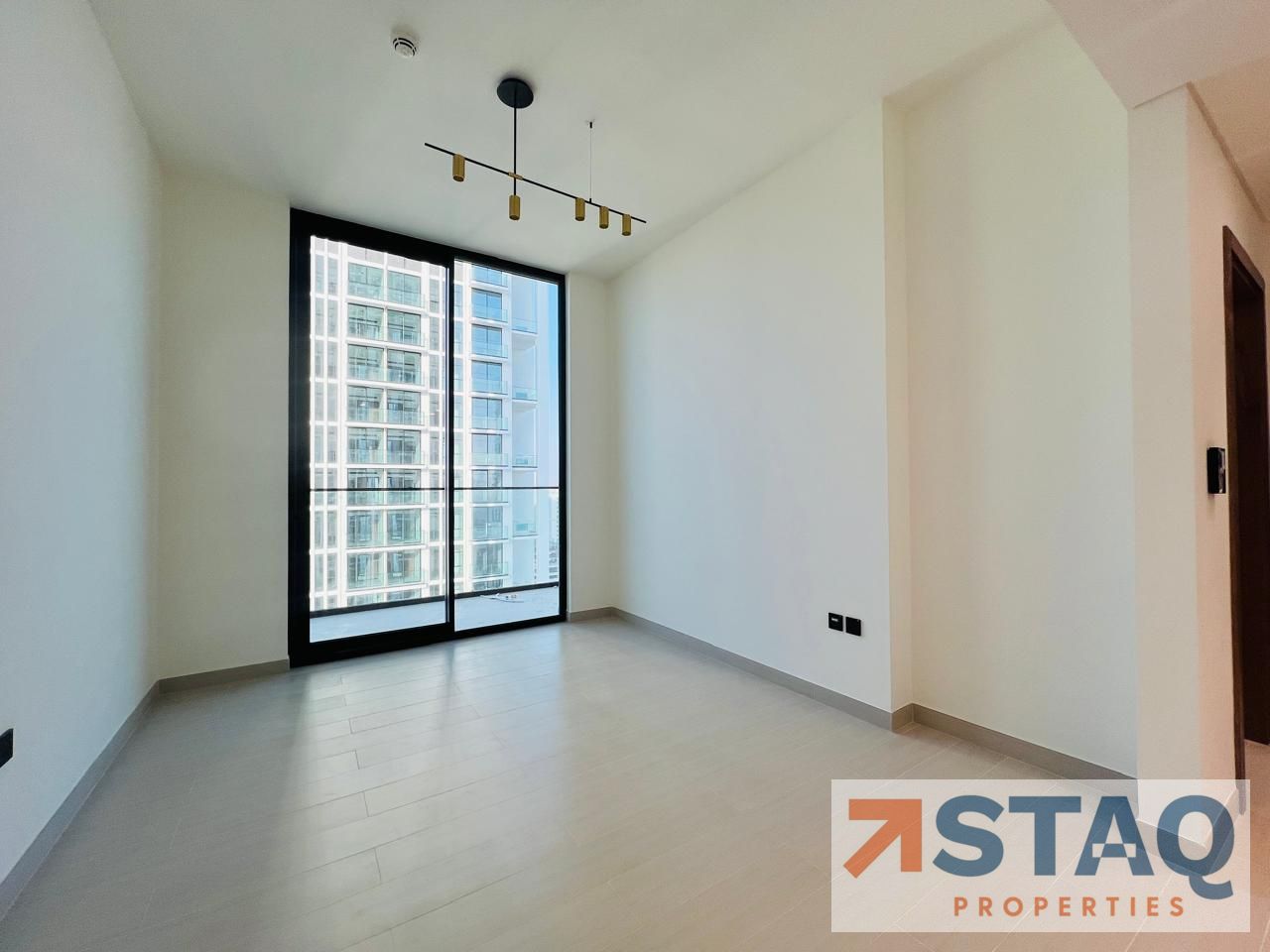 PRIME LOCATION | AFFORDABLE PRICE | READY TO MOVE