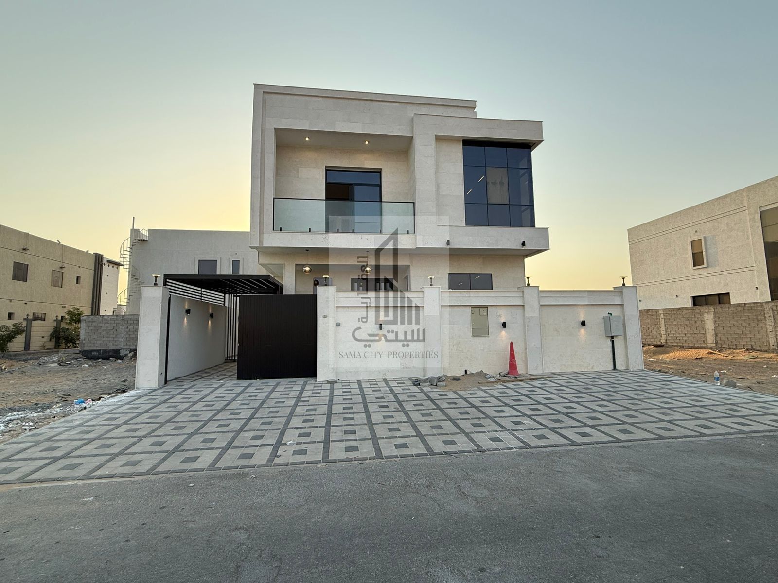 Deluxe five-bedroom villa for sale in JPG Al Yasmin