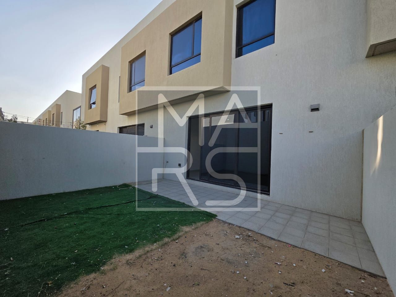3BHK-NEAR TO PARK-MAIN STREET-MAID ROOM-105K ONLY
