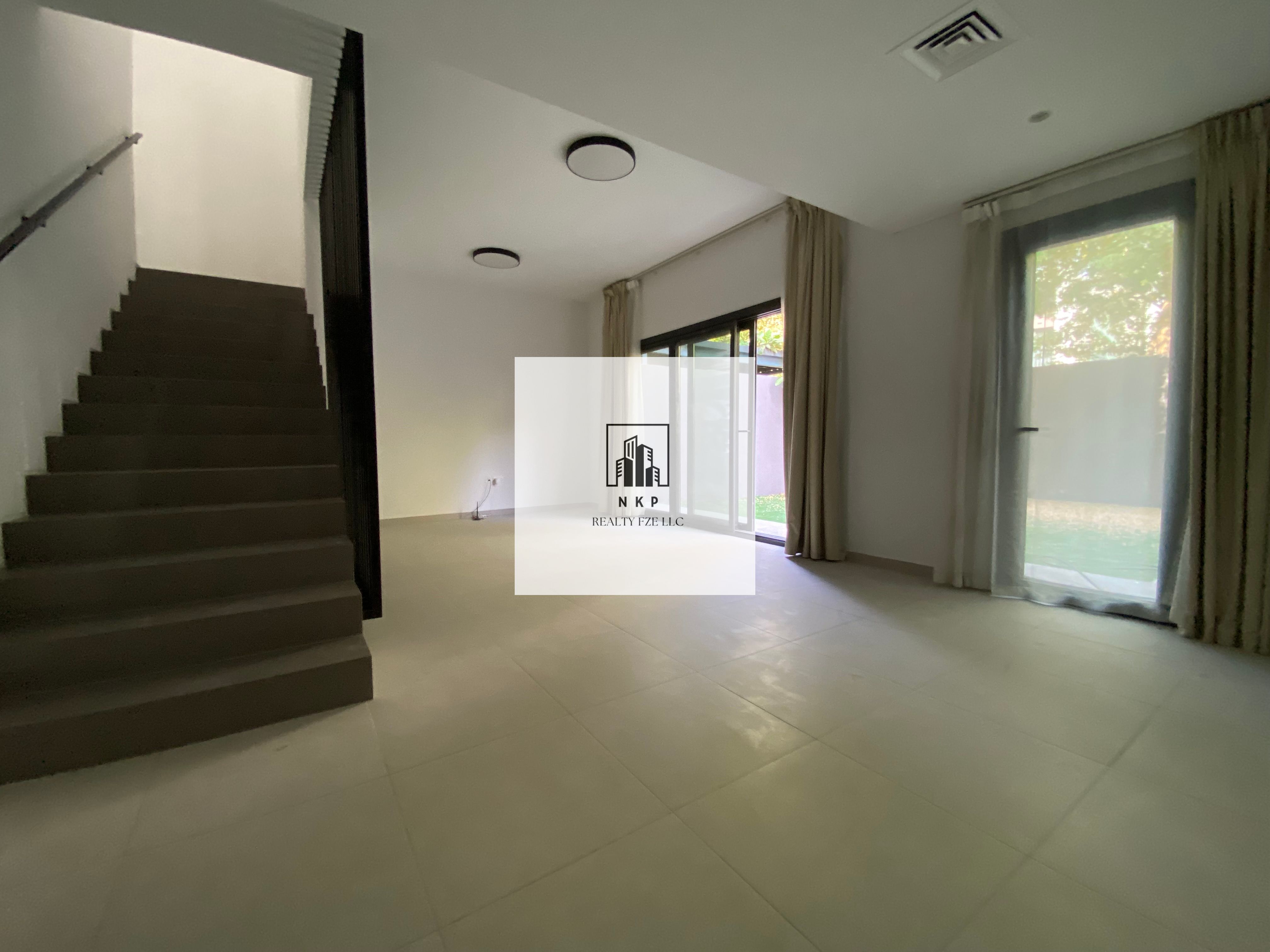 Specious luxury 3bedroom townhouse for rent in Al Jada sarab community
