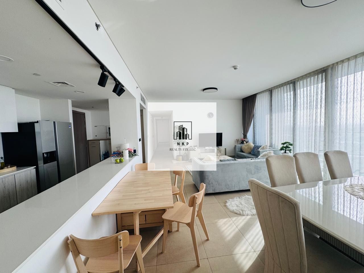 Specious luxury 3bedroom apartment for rent full furnished
