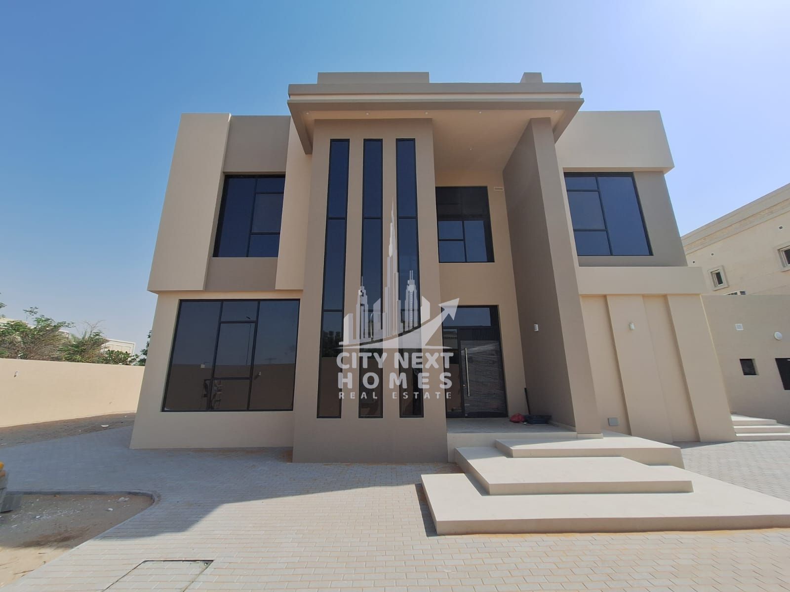 MODERN DESIGN 5BR VILLA FOR RENT IN KHAWANEEJ 2