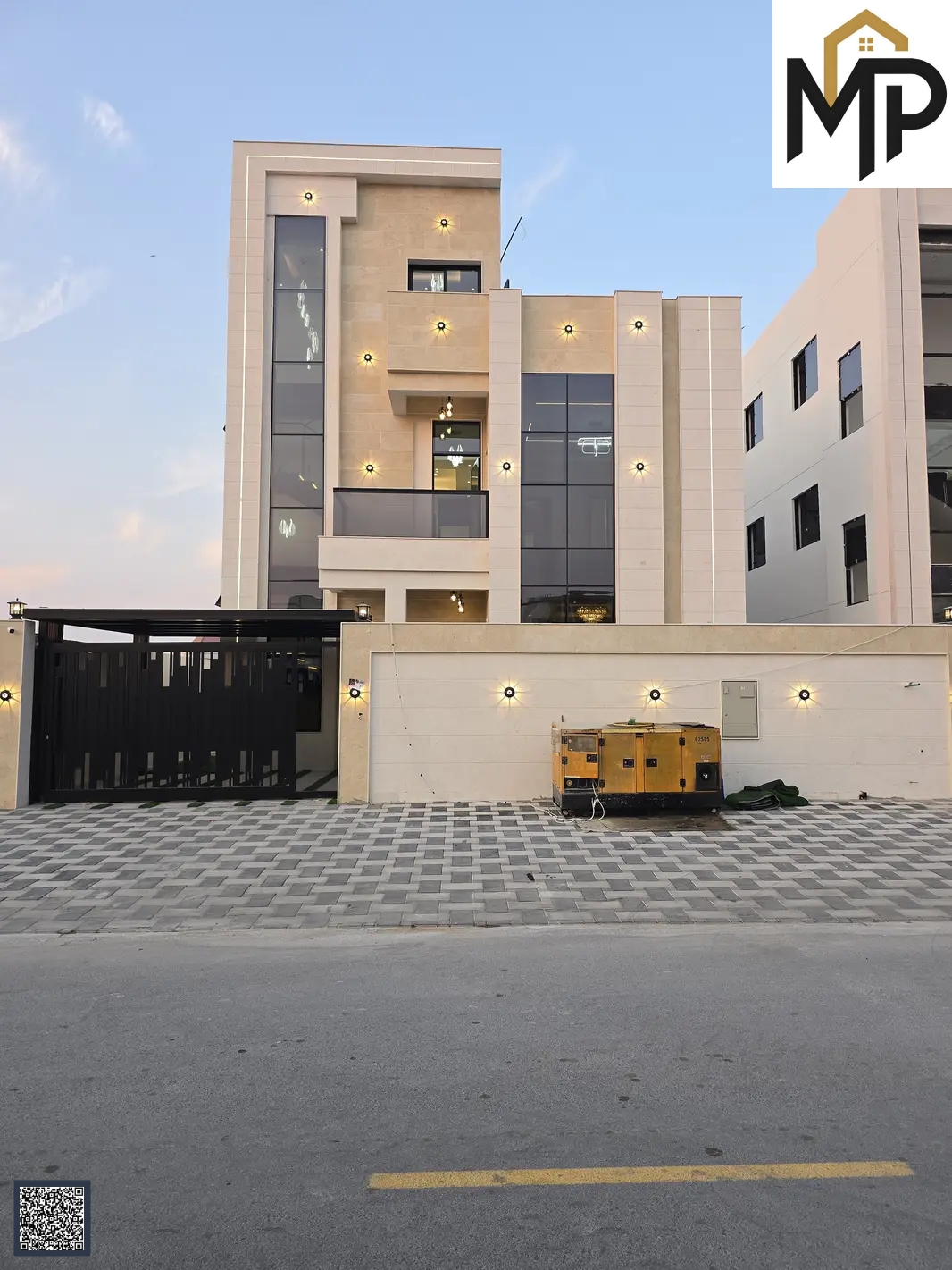 Villa for sale in a prime location. Ground floor, first floor, and roof. Super deluxe finishing. Special price including registration and ownership fe