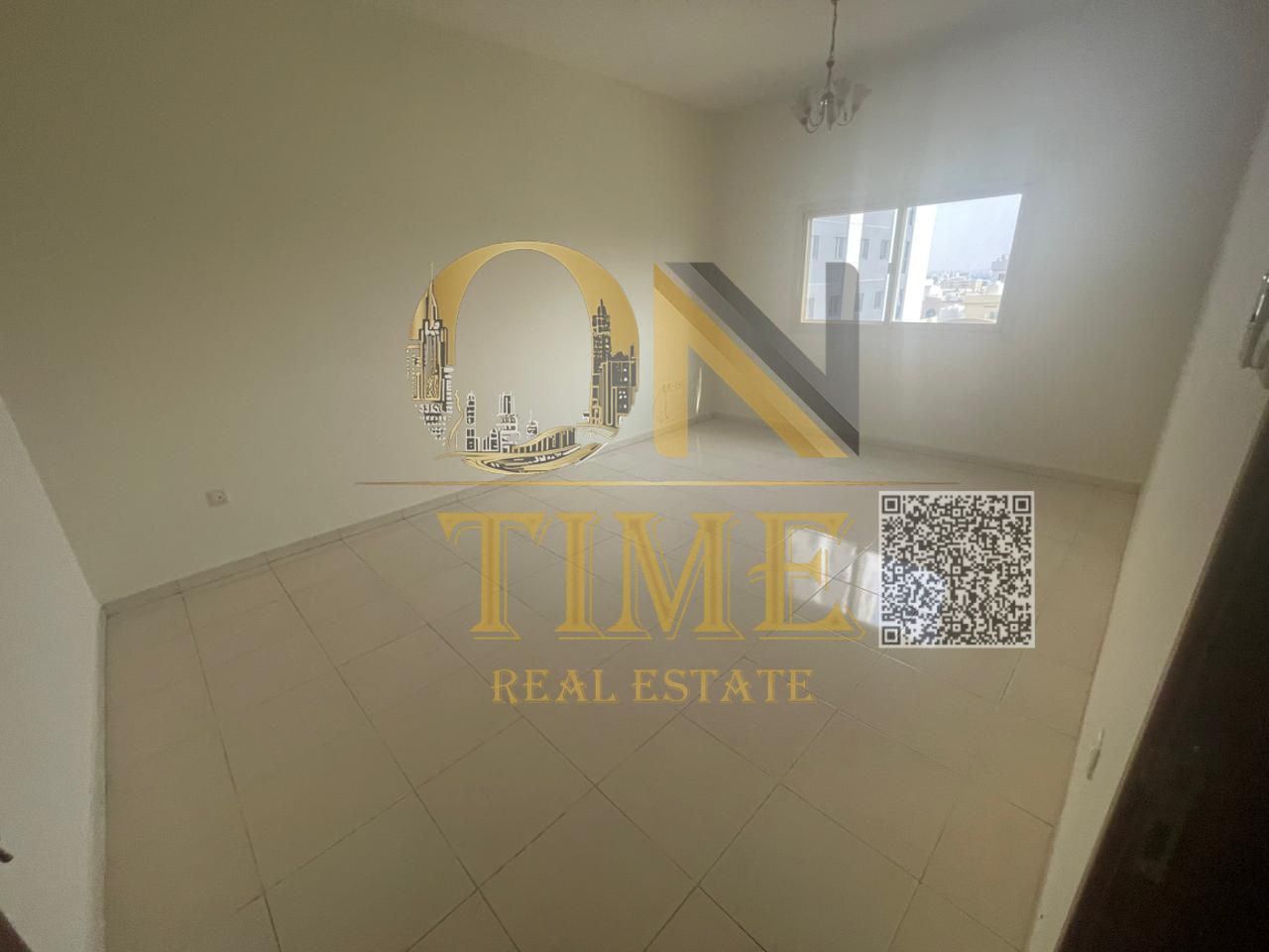 Prime location, very close to public services/Easy access to other parts of the emirate/Large area/Practical design