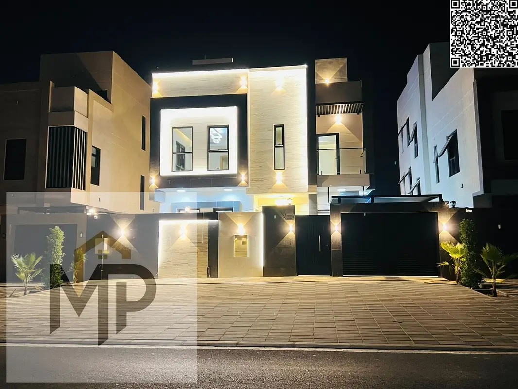 Luxury villa with 5 master bedrooms, roof and private pool, fully connected to electricity, water and air conditioning, modern design and high-end fin
