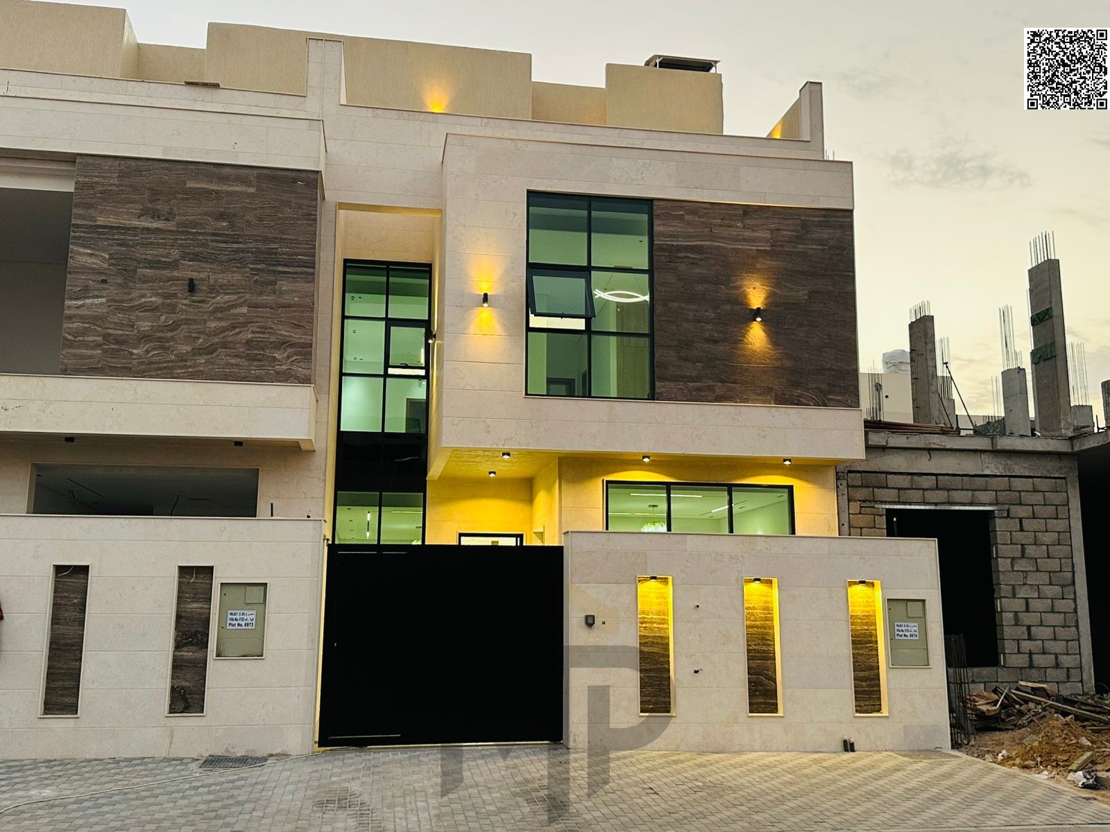 For Sale | 5 Bedrooms | With Wardrobes + Rooftop | Al-Haliyo Area | Special Price Includes Registration Fees