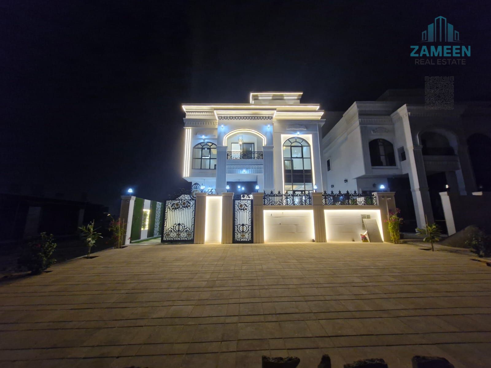 Classic villa in Al Helio 2 (excellent location), Ajman, on a prime street. Approximately 10-meter setback in front of the villa for parking. Custom-f