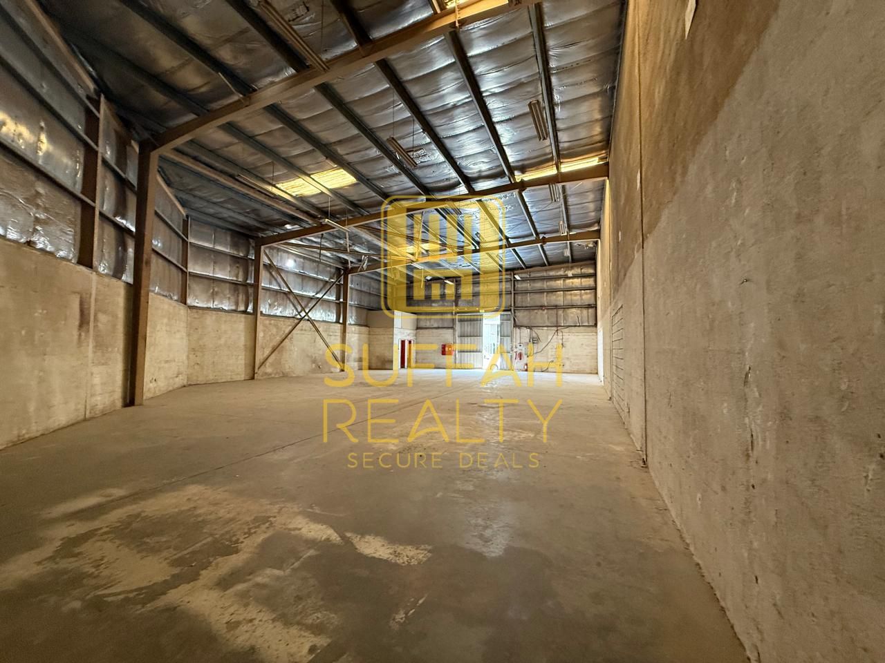 Corner warehouse | Storage | Industrial | Qusais