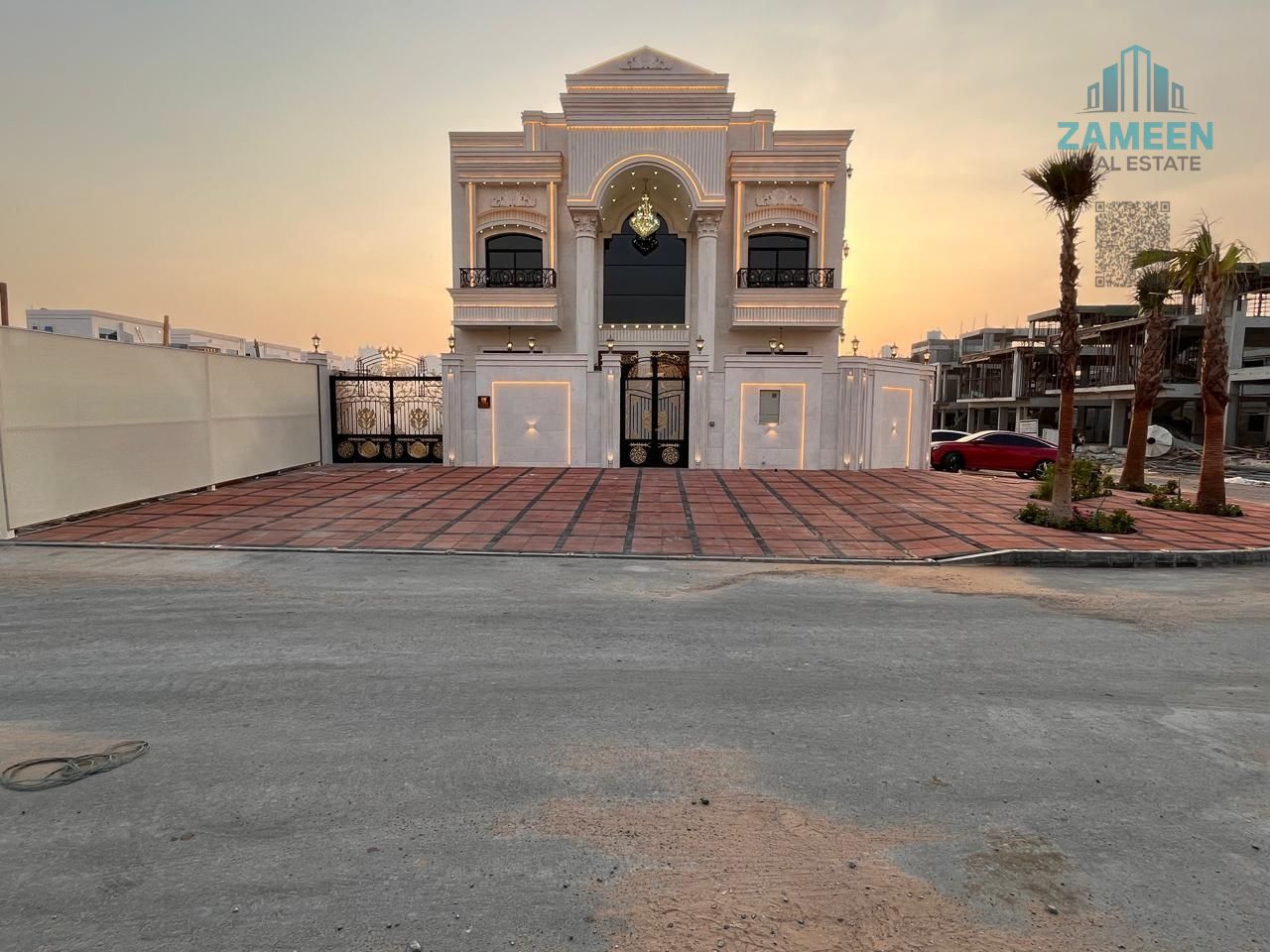 Villa corner in helio 2 classique luxury land area 3015sq good location included registration 5 master rooms majles and living room price 2.4 negotia