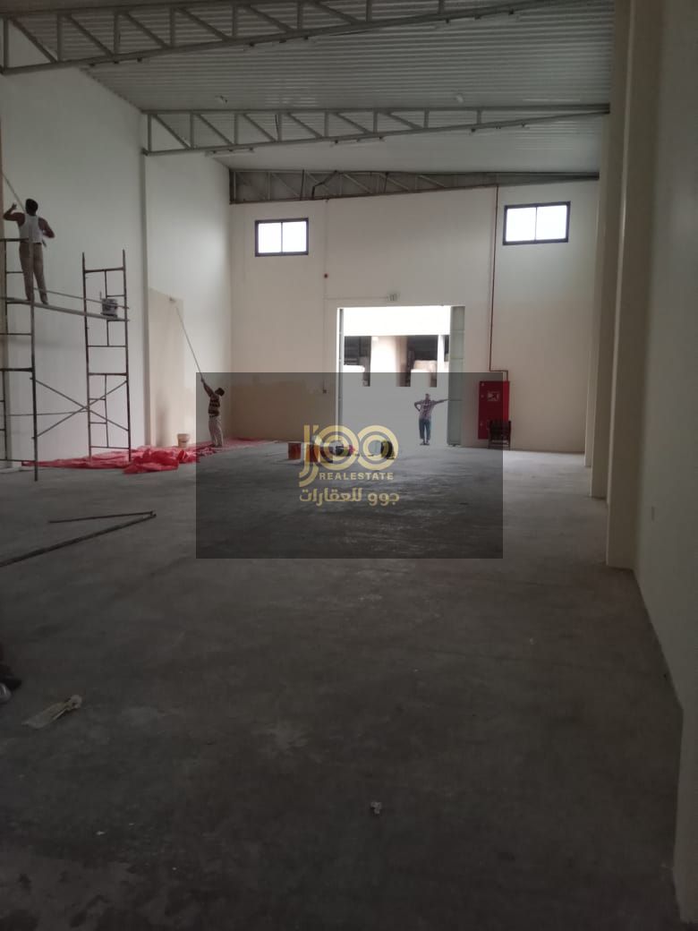 A unique opportunity to rent a warehouse in Umm Al Quwain, Umm Al Thuwab area, in a vital location. The warehouse is ready for immediate use and is ea