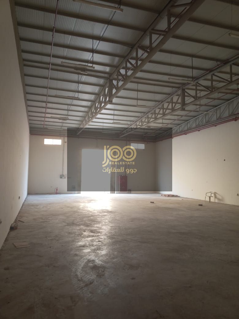 Warehouse for Rent in a prime industrial area in Umm Al Quwain, ideal for storage or light industrial use. Area: 3,400 sq. ft