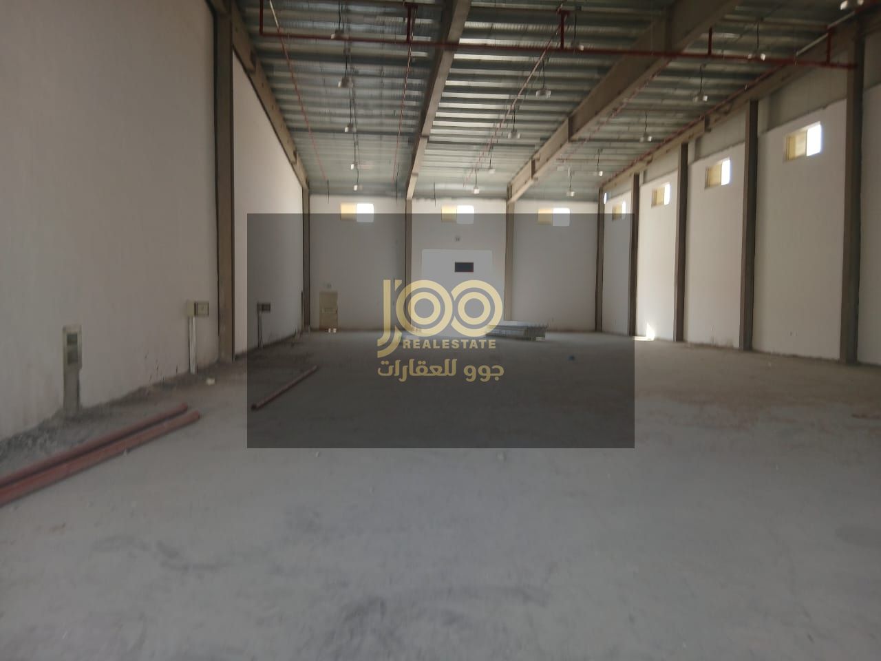 A 7,500 square foot warehouse, suitable for storage, operations, or distribution. 70 kW electricity. Price: 320,000