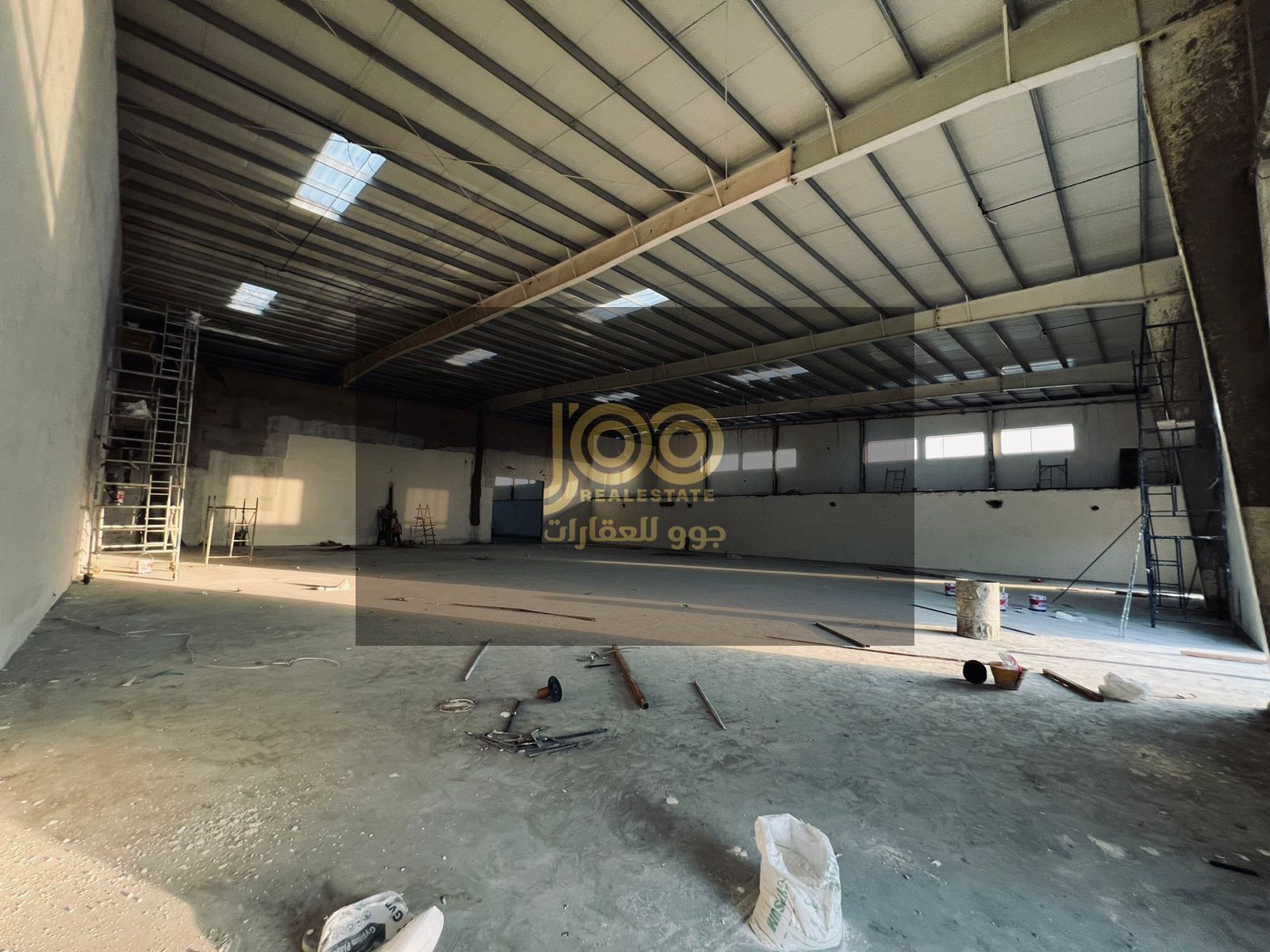 warehouse13,500sqf 150 kW price is AED 540,000