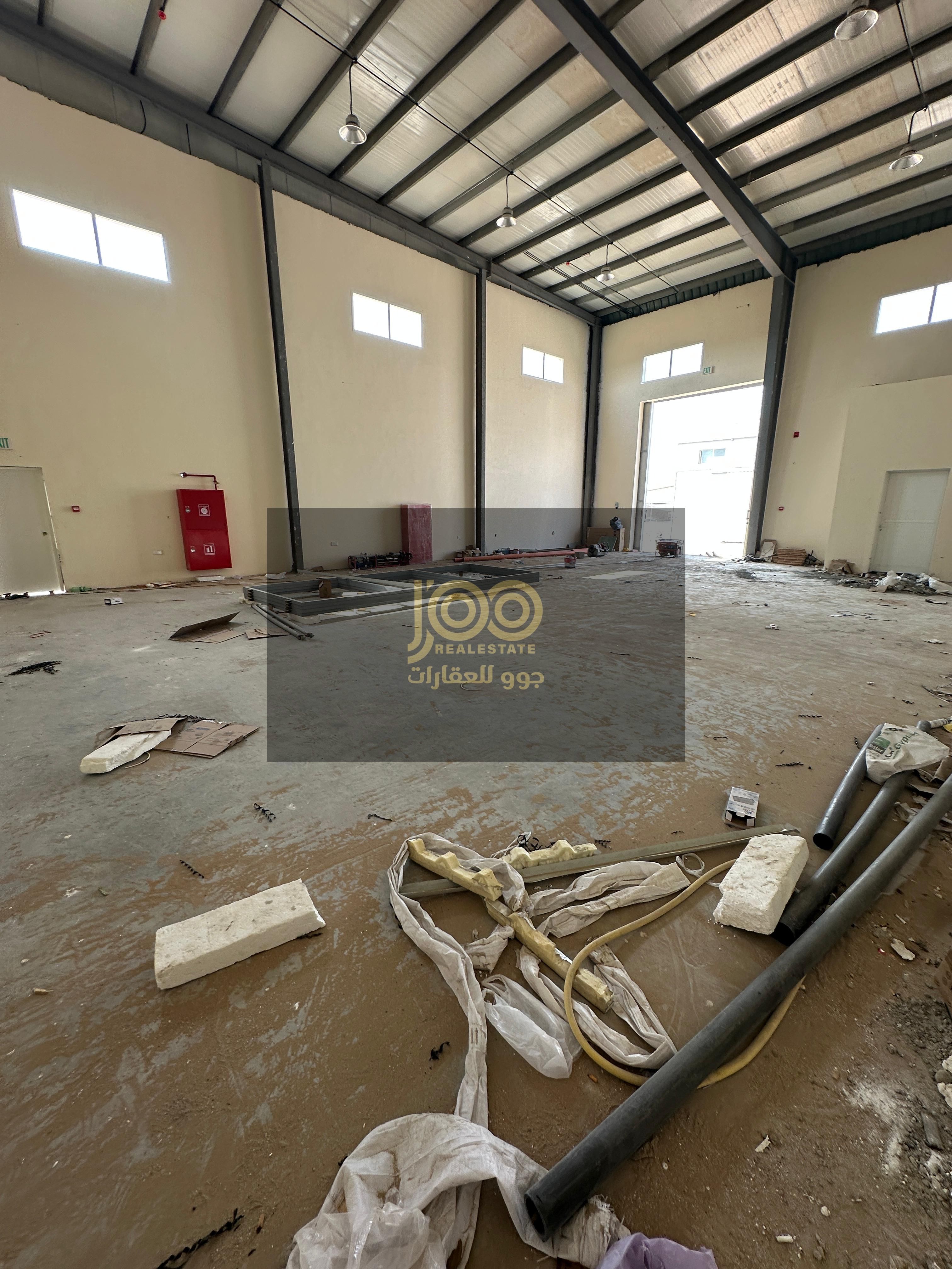 Warehouse for rent in Umm Al Quwain, Umm Al Thu'ab area, suitable for storage or commercial activity. Excellent opportunity.