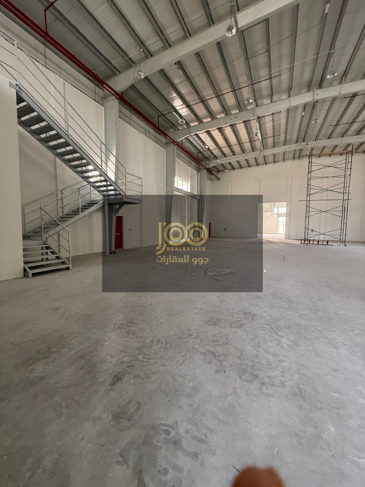 232 kW electricity / Mezzanine / Available for all activities / New warehouse