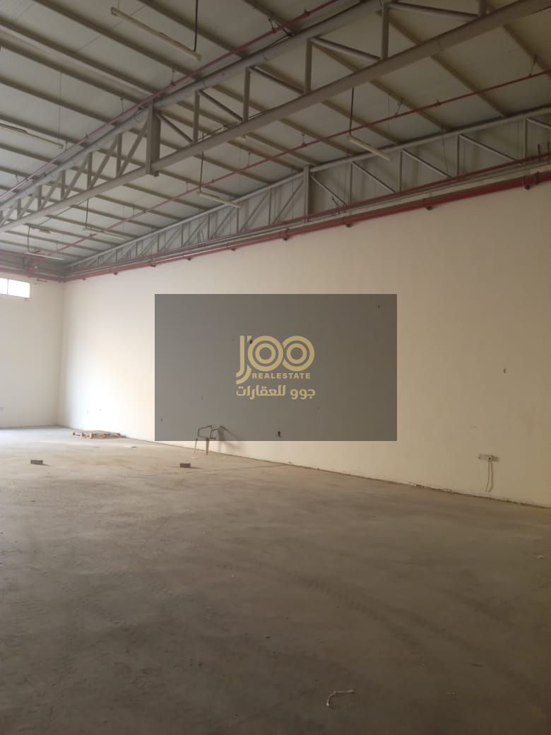 Warehouse for rent in Al-Thawb, 3400 sq ft, 25 kW electricity, price 130,000