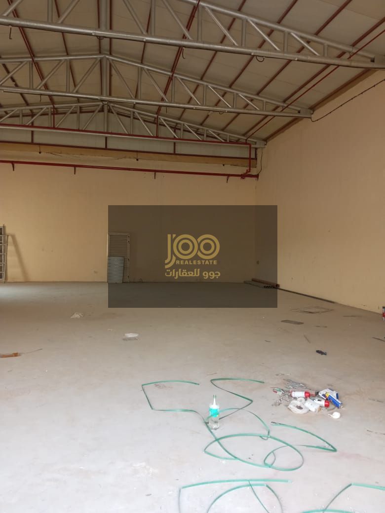 Warehouse for rent in Umm Al Quwain, in the Umm Al Thu'ub area, distinguished by its prime location for various commercial and industrial activities.