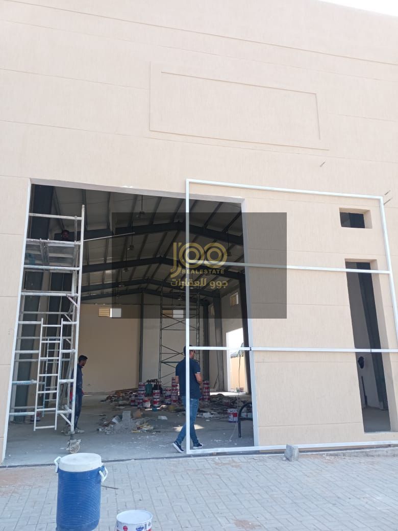 5000 sq ft warehouse with spacious yard, 5 rooms, 4 bathrooms, and 100k electricity load. Ideal for storage and business. Price: 300,000 AED only. Gre