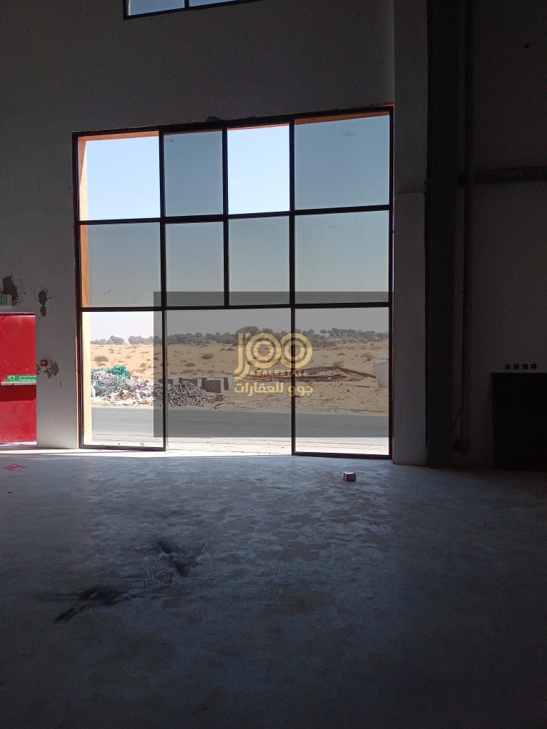 A warehouse for rent in Umm Al Thu'ub is a suitable space for various commercial and industrial activities, providing ample opportunity to organize eq