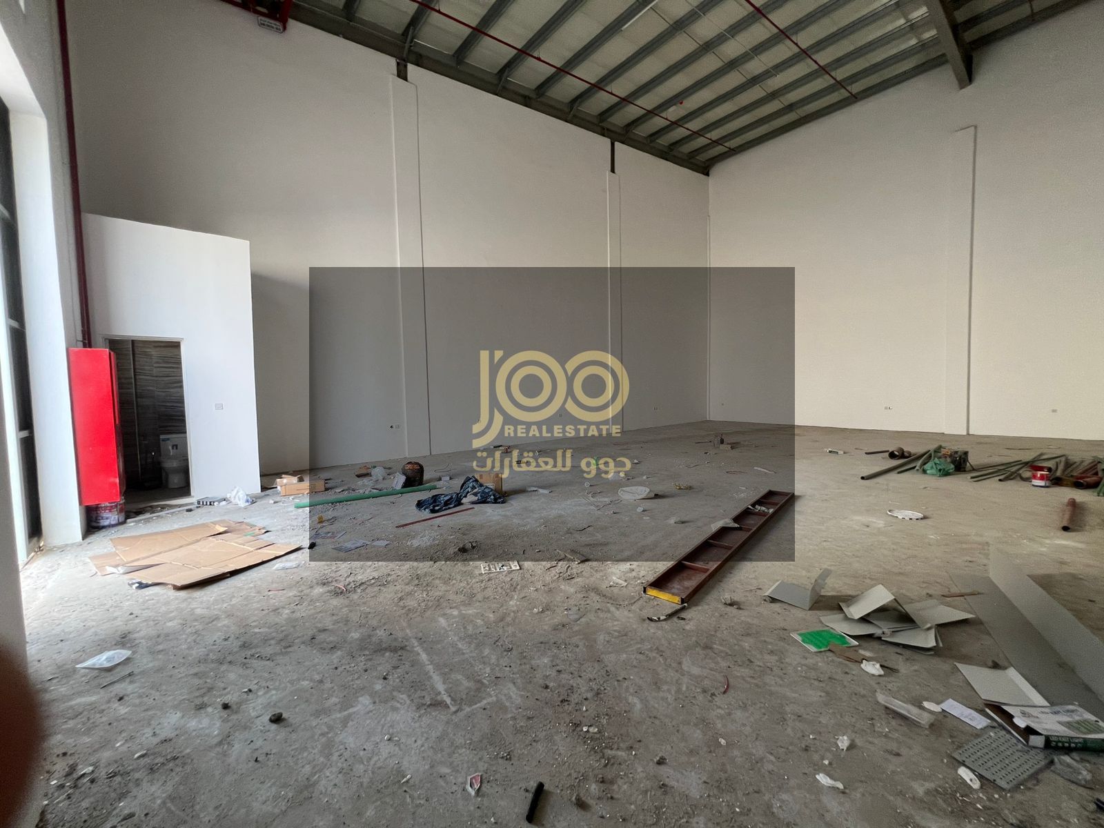 For rent a warehouse with a total area of 2100 square feet located in a strategic position within a busy industrial area offering good traffic flow an