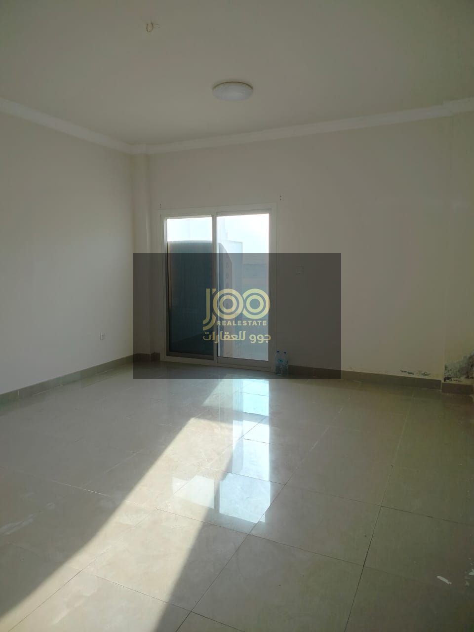 A beautiful apartment is available for rent in Umm Al Quwain, Al Salamah area, consisting of a bedroom and a spacious living room.