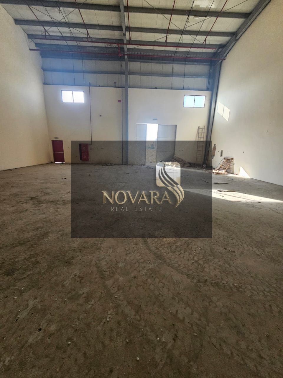 Warehouse for rent in Umm Al Quwain, 3,015 sq ft, 3-phase 15 kW electricity, annual rent AED 105,000