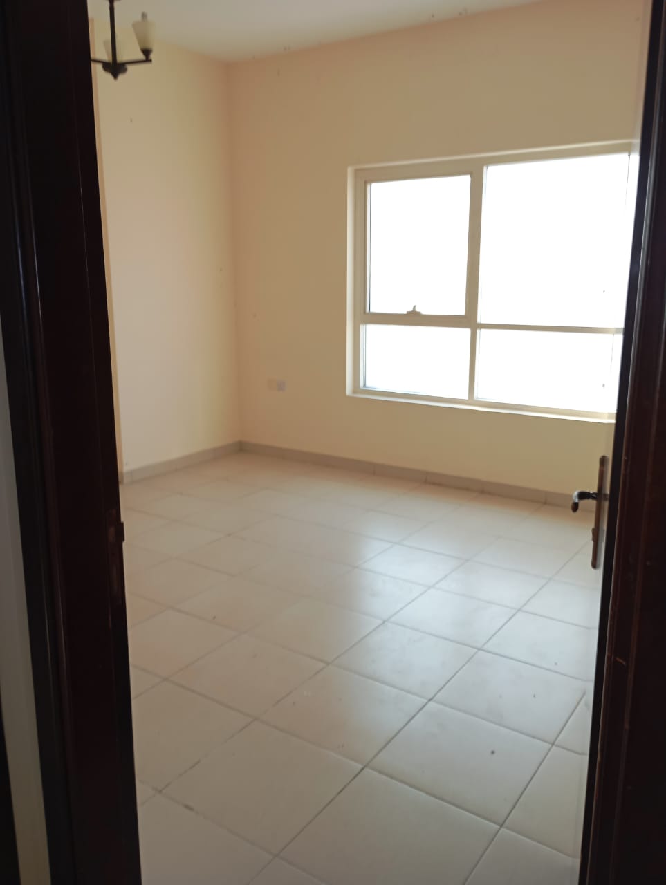 Apartment for Rent – Majaz 2, Sharjah 2 bedrooms + separate living room, with hallway, kitchen, and 2 bathrooms Location: Prime, close to all servic