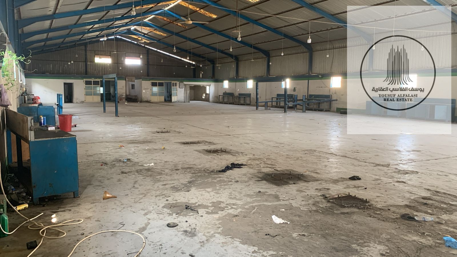Warehouse, 220 KW, Staff accommodation, Offices, Outdoor space, Long-term contract