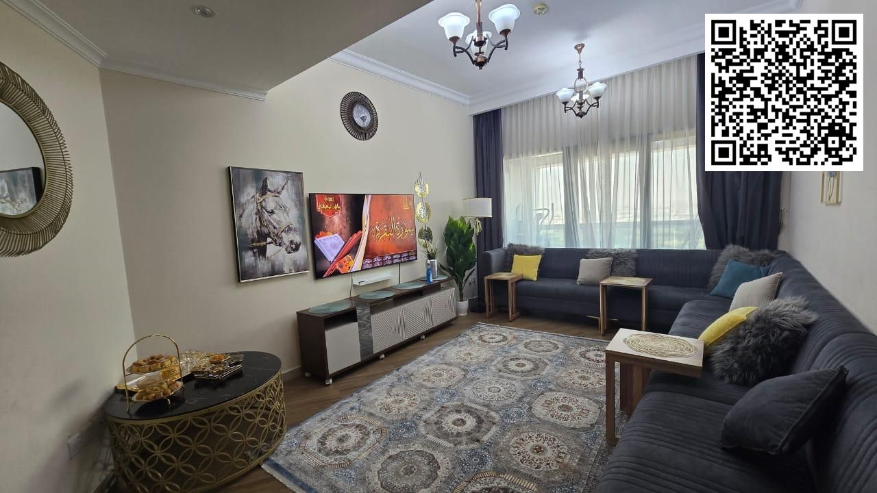 3-Bedroom Apartment with Living Room, 2,260 sq ft | Concord Tower – Open View | Fully Furnished