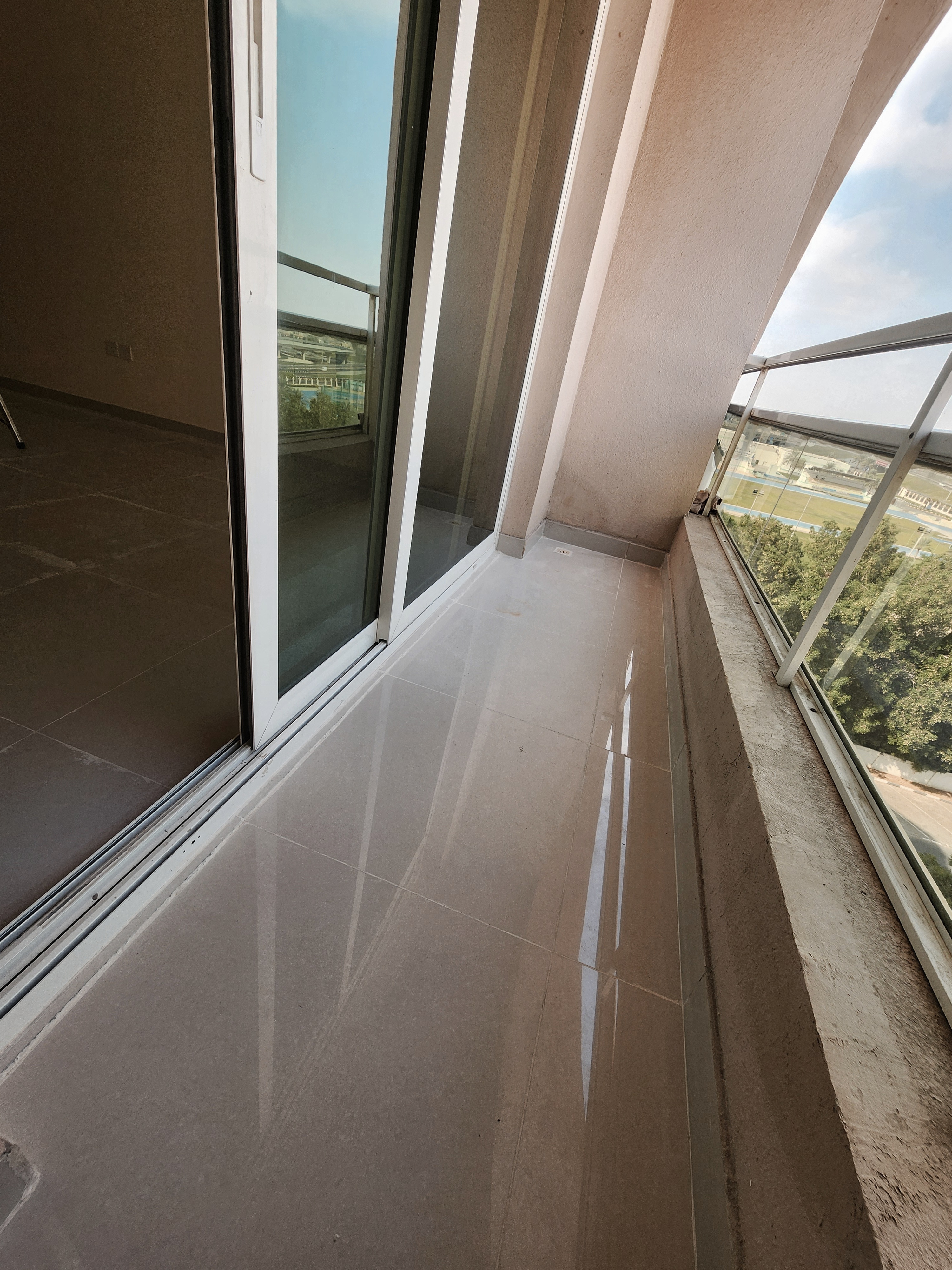 Spacious luxurious neat and clean open view Apartment prime location of muwaileh commercial