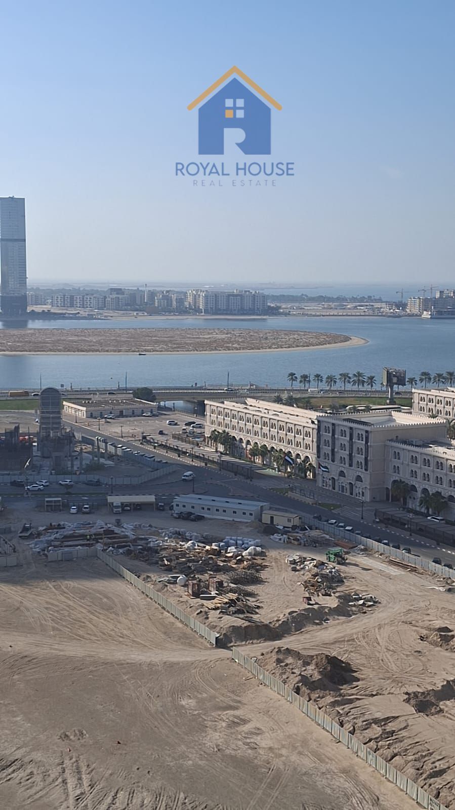 3 BR Apartment in Al Majaz 3 with Stunning Views