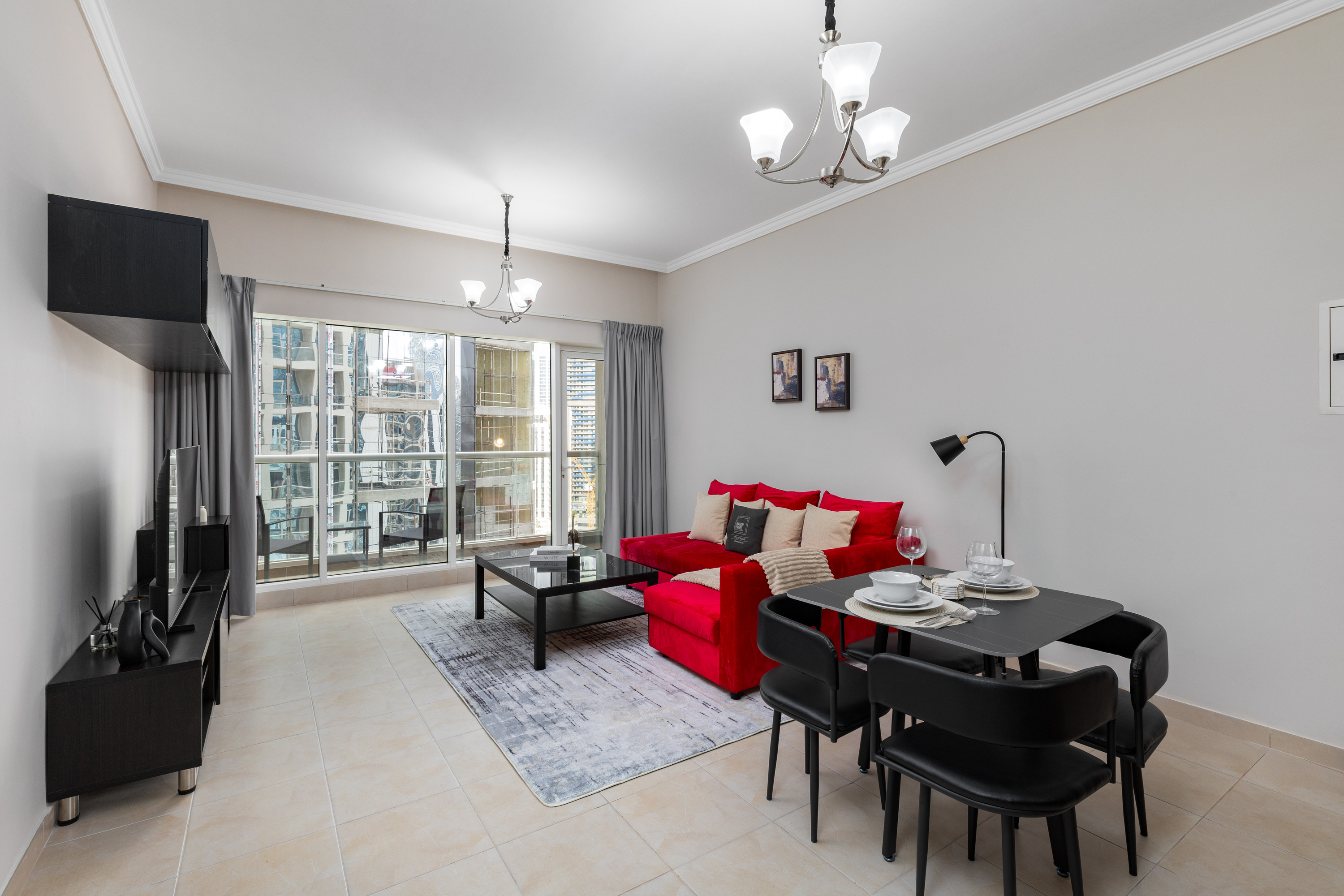 Maison Privee - Comfortable Downtown Apartment w/ City Skyline Vws