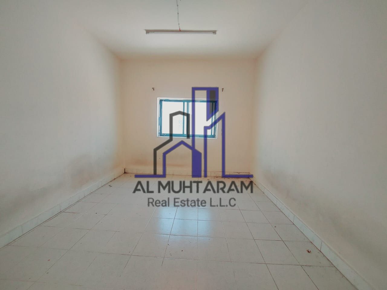 Spacious studio with separate kitchen Near Madina Mall