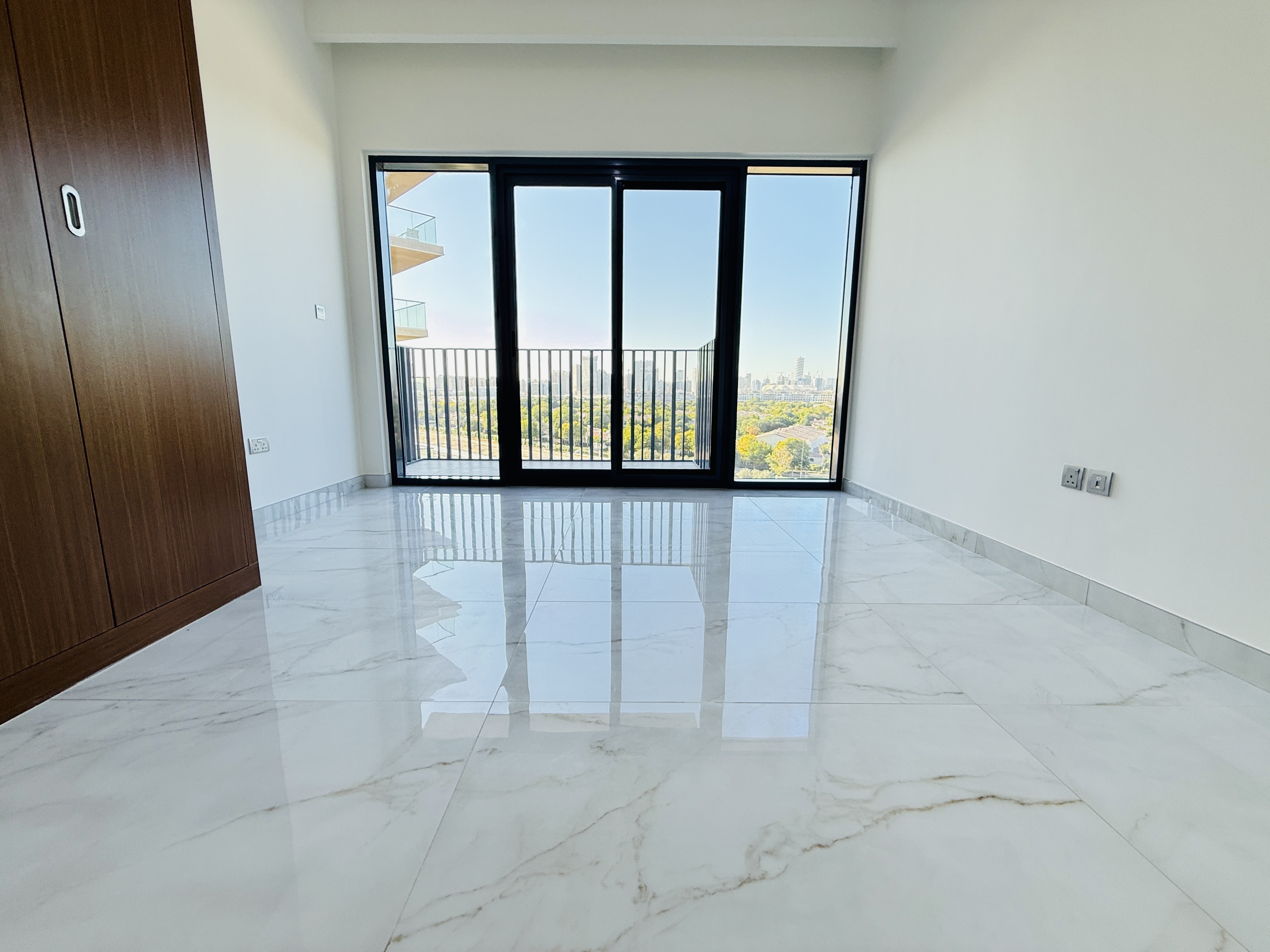 Chiller Free AC // Brand New Spacious Studio Just 47k Rent 4 Cheques & Kitchen Appliances