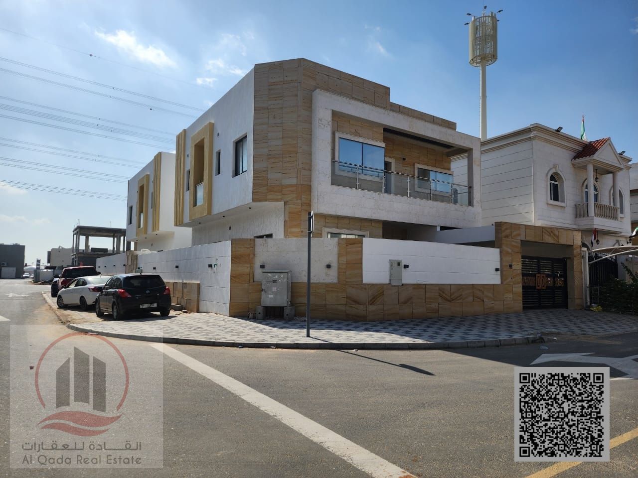 Villa for sale in Ajman, Al Yasmin area. 5 master bedrooms, majlis, 2 living rooms, and a maid's room (with electricity and air conditioning). Ready t