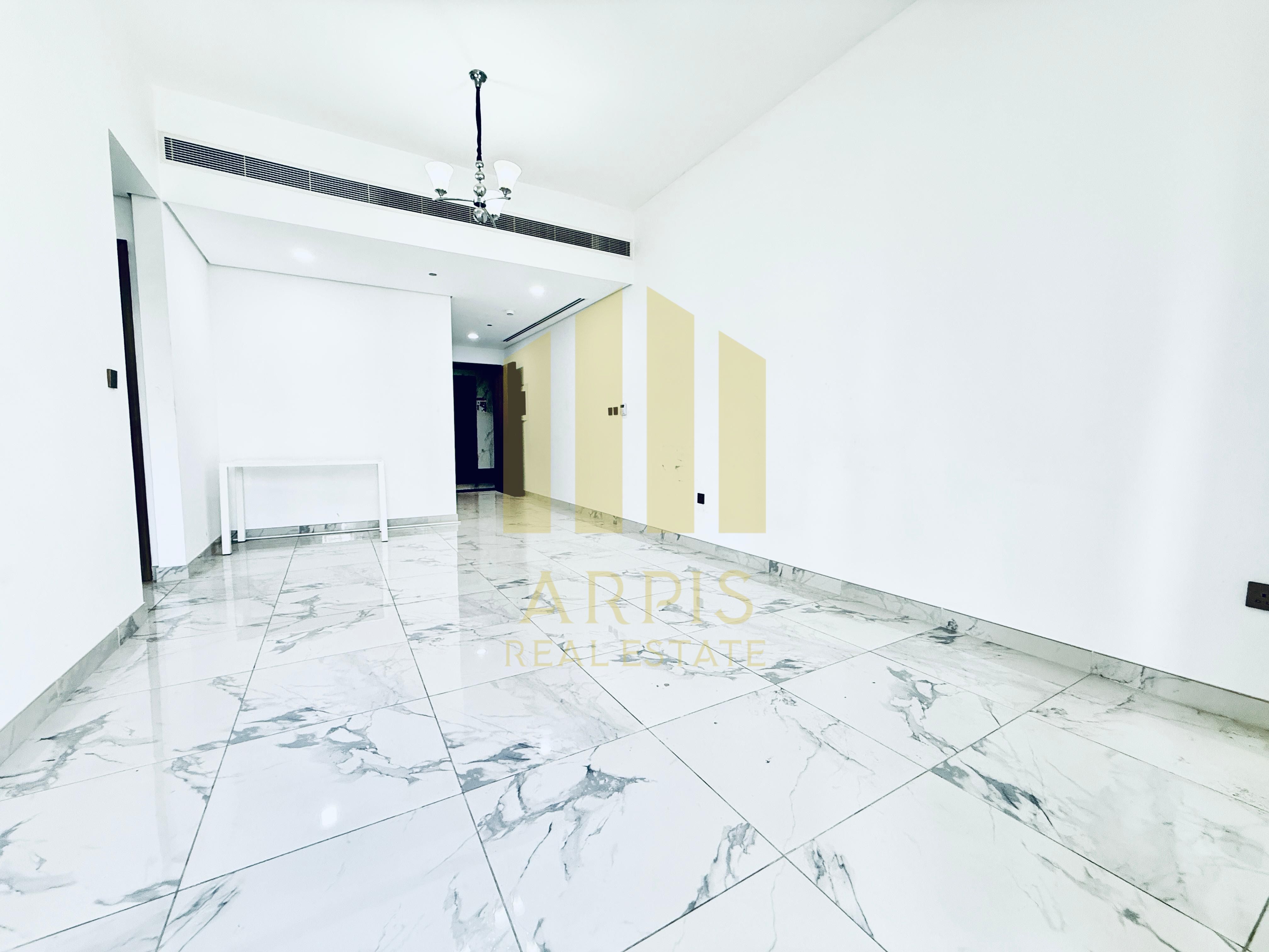 1 BEDROOM APARTMENT FOR RENT IN JUMEIRAH GARDEN CITY, DUBAI.