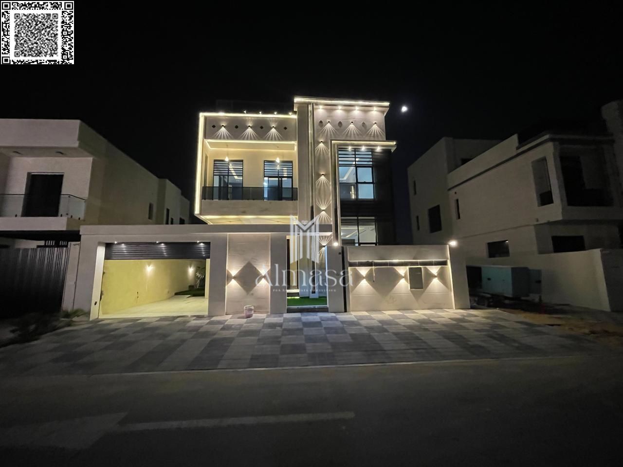 We offer you the opportunity to own a distinctive villa in the vibrant area, with a price that includes registration and ownership fees, featuring an