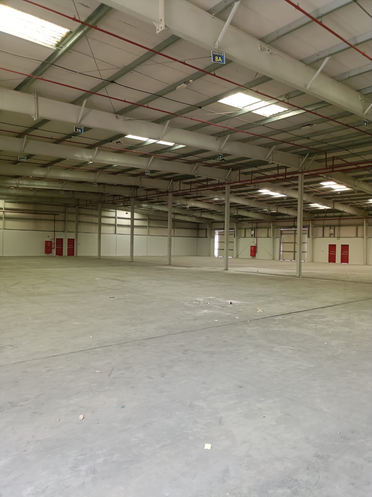 Warehouse for rent in Al Sajaa area, 14,669 sq ft, prime location