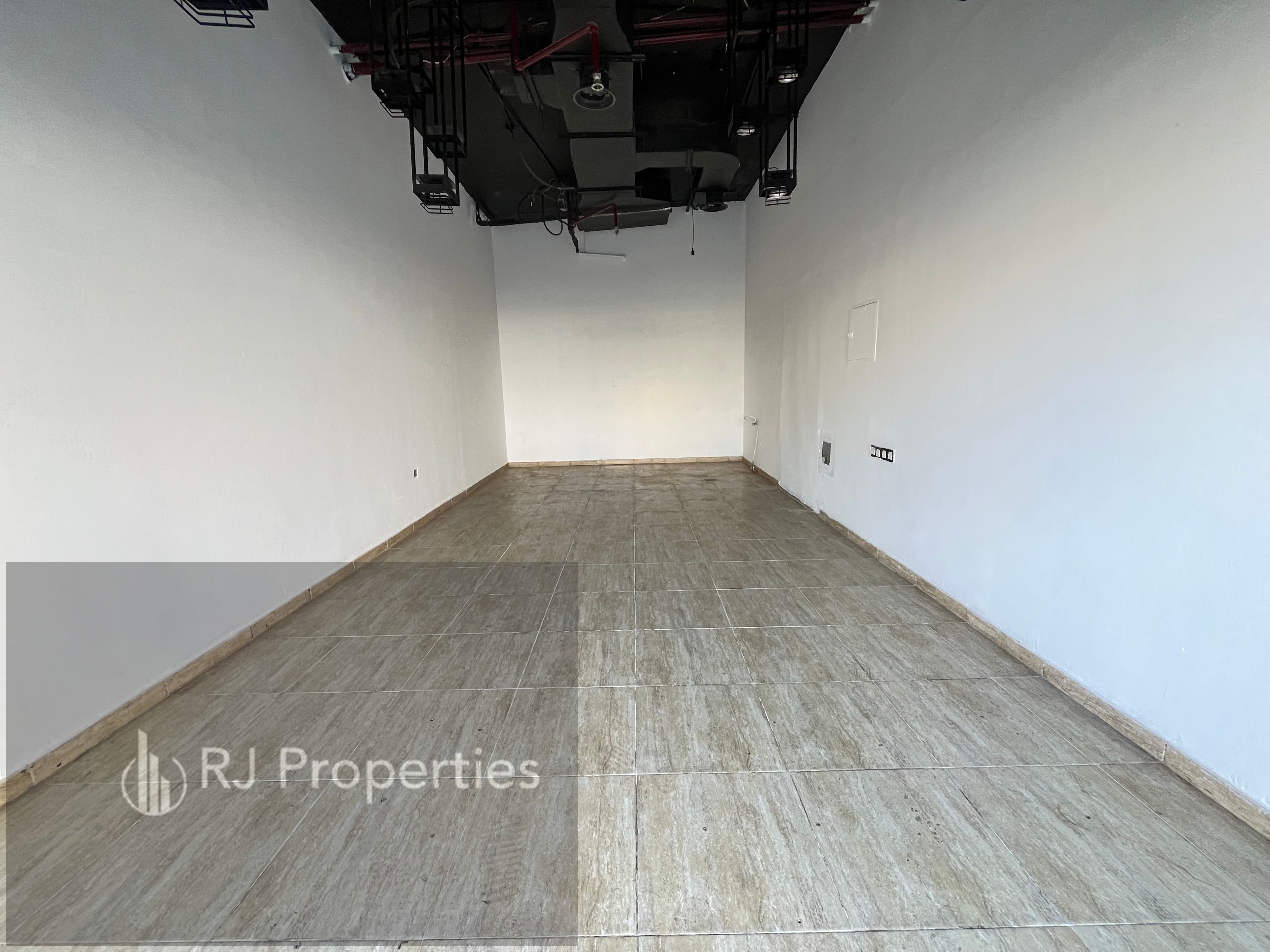 Very prime location Premium Shop Space to Build Your Dream Business just 50k
