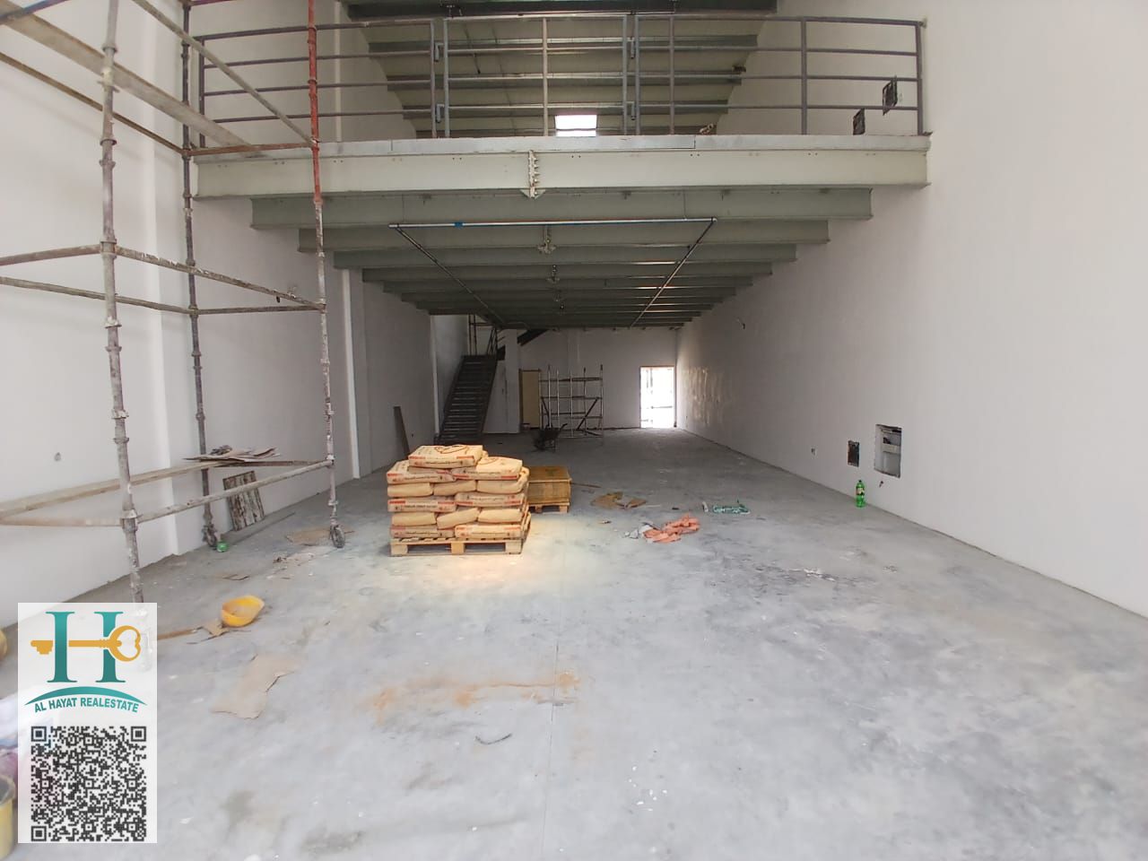 Warehouse with mezzanine for rent in Al Jurf Industrial 2, Ajman