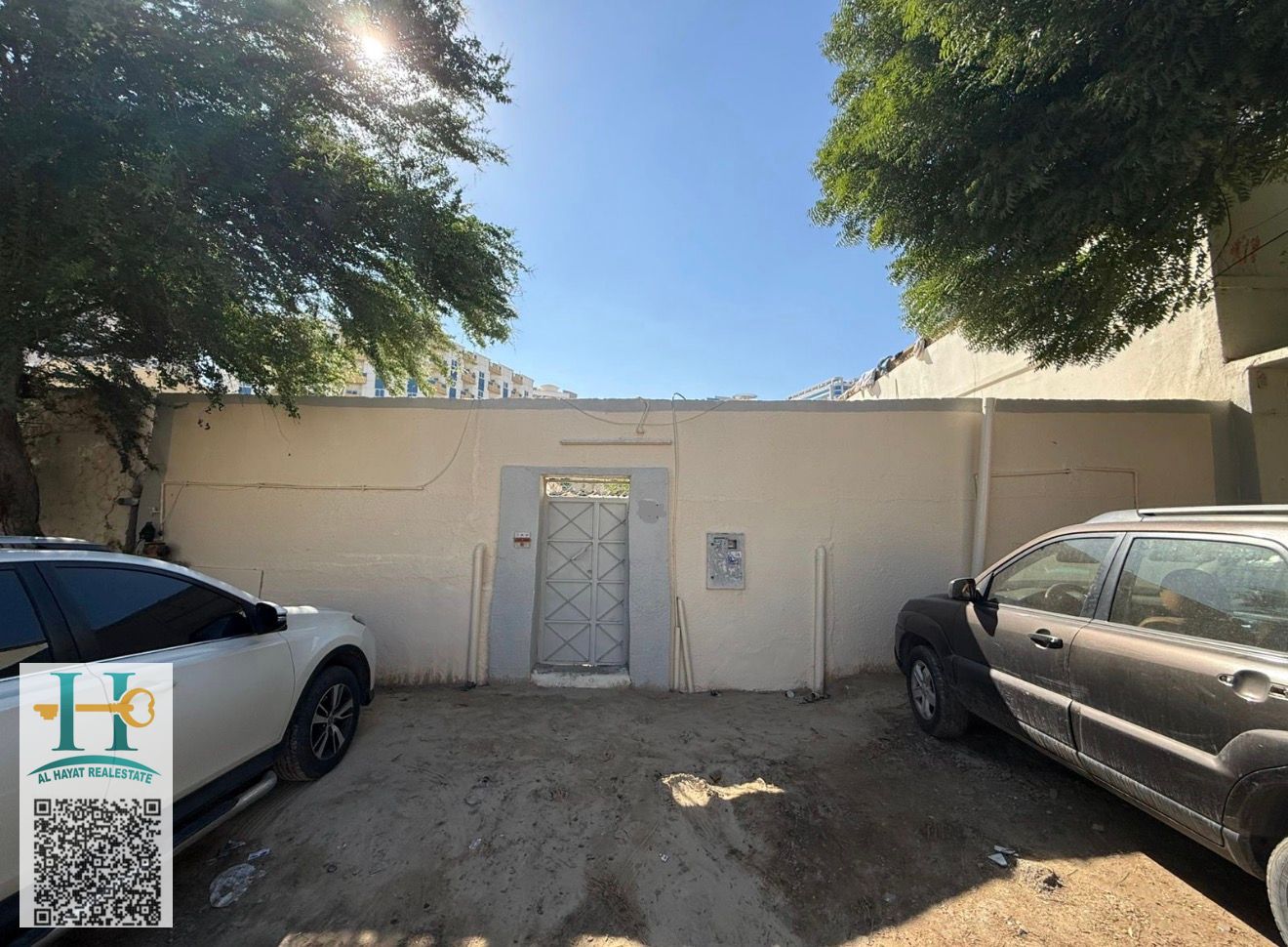 Opportunity to invest in the heart of Ajman for sale commercial house Rashidiya 3 permit 2 floors area 2000 square feet Consists of 6 rooms 4 bathrooms Leased with an annual income of 75,000 per year required 850000 Near Grand Mall Buy and invest in the h
