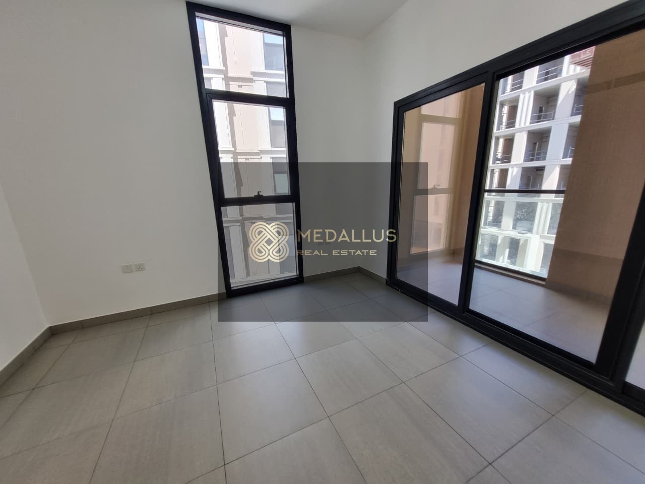 Ready To Move | Key Location | Close to Amenities