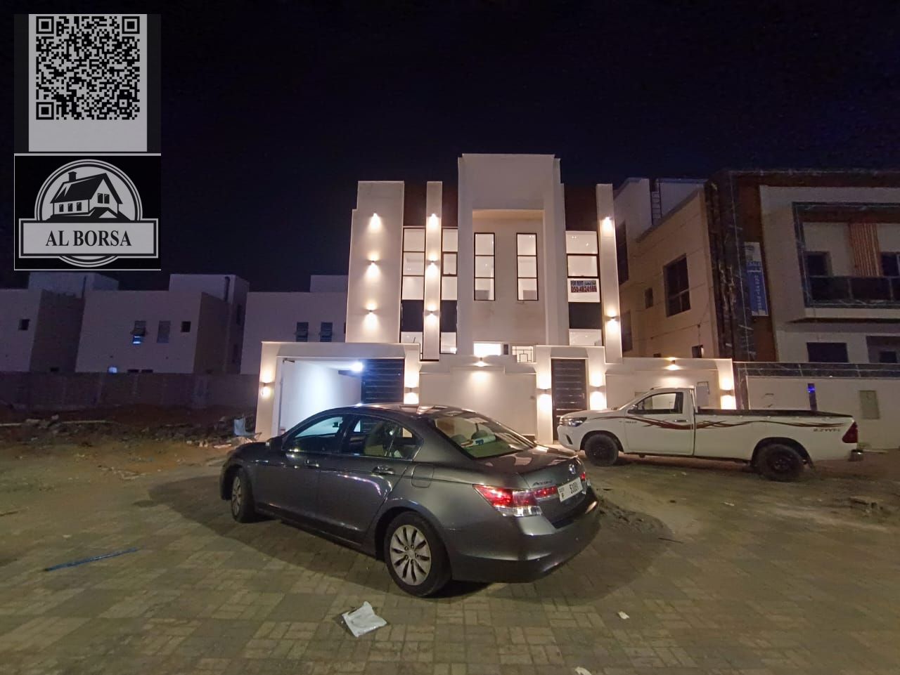 Villa for rent in Al-Haliyo 2, Service Street, with 5 master bedrooms, a living room, a majlis, and a maid's room.