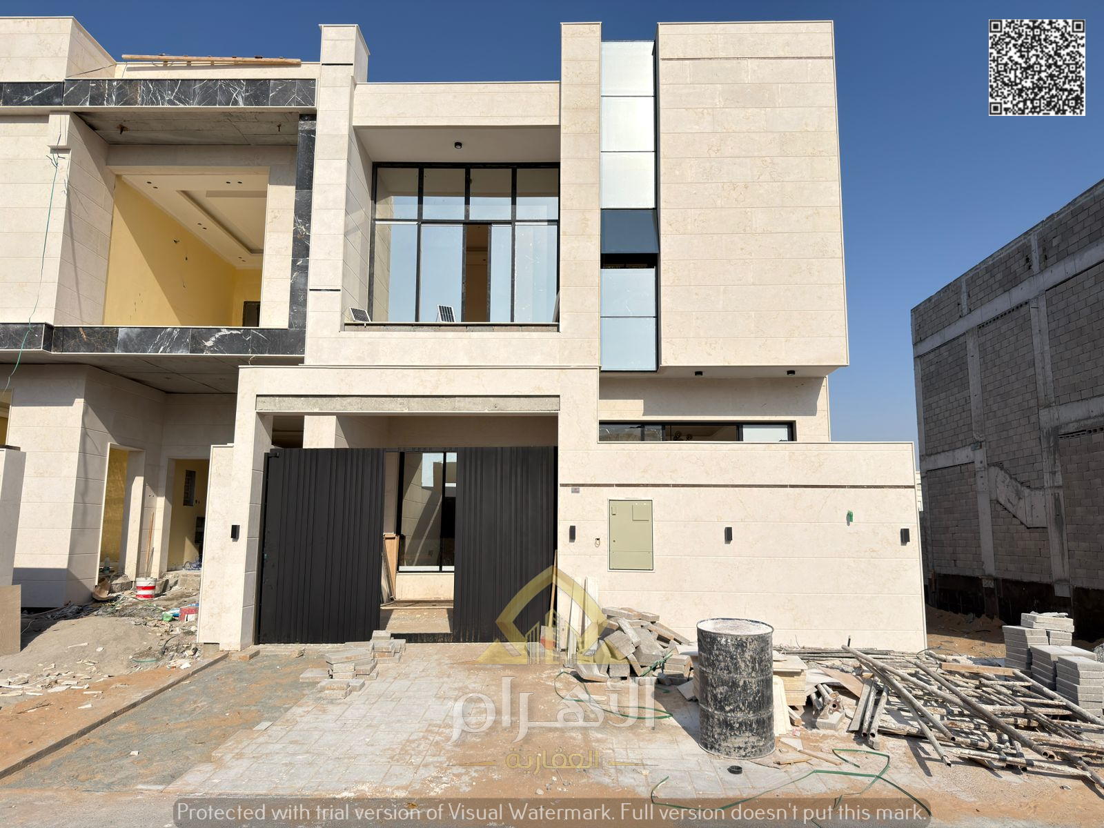 Villa for sale in a prime location, with 3 large bedrooms, super deluxe finishing, freehold ownership, at a great price