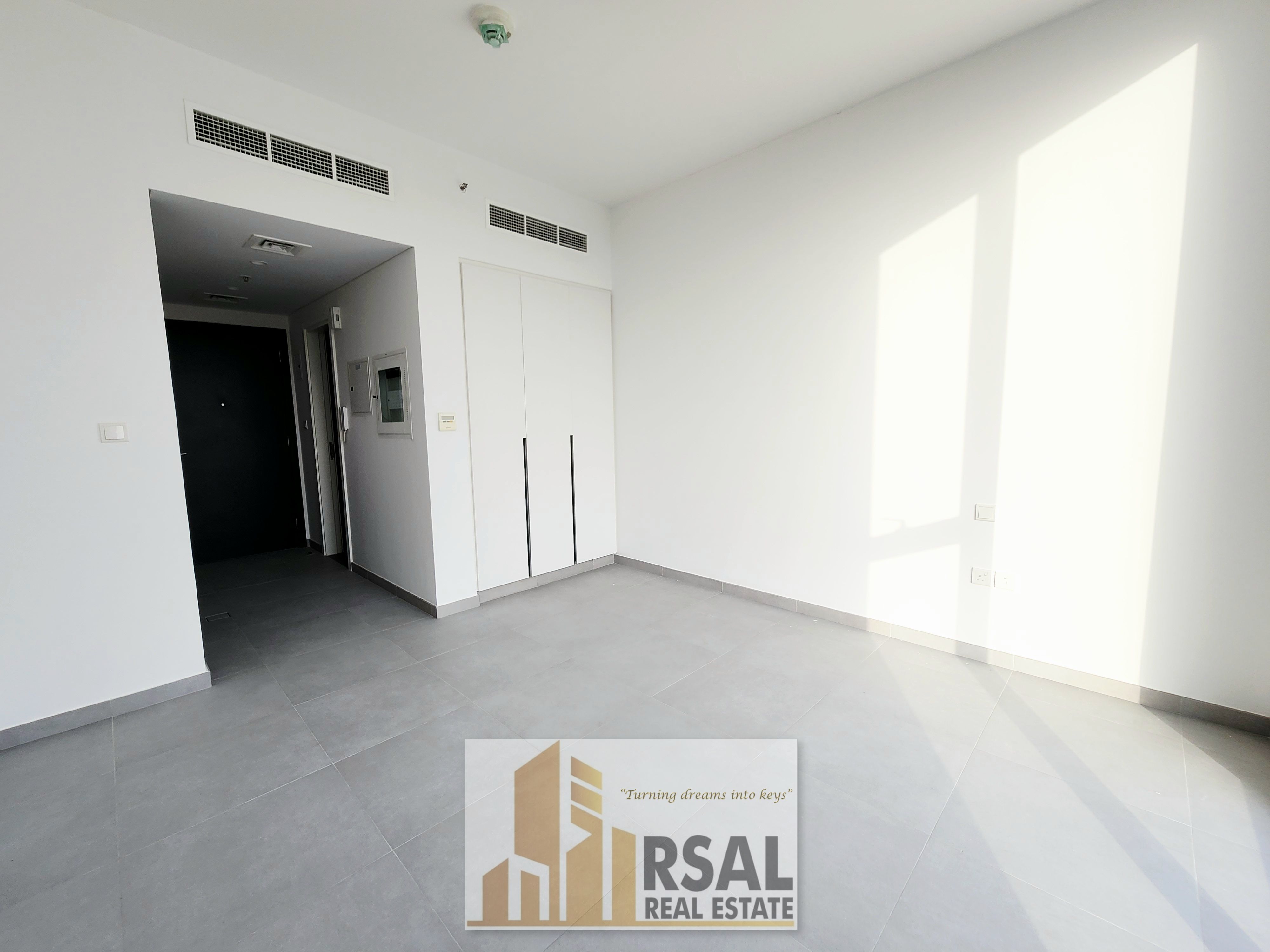 Executive Studio | Sunny view | Gym | Pool | Parking