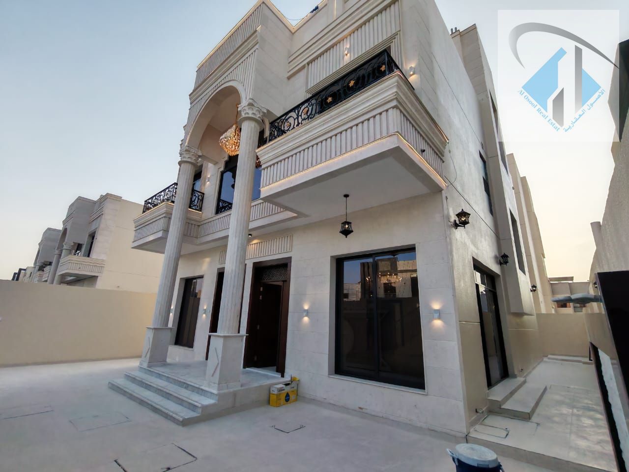 High-end villa, first occupancy. Ready to move in.