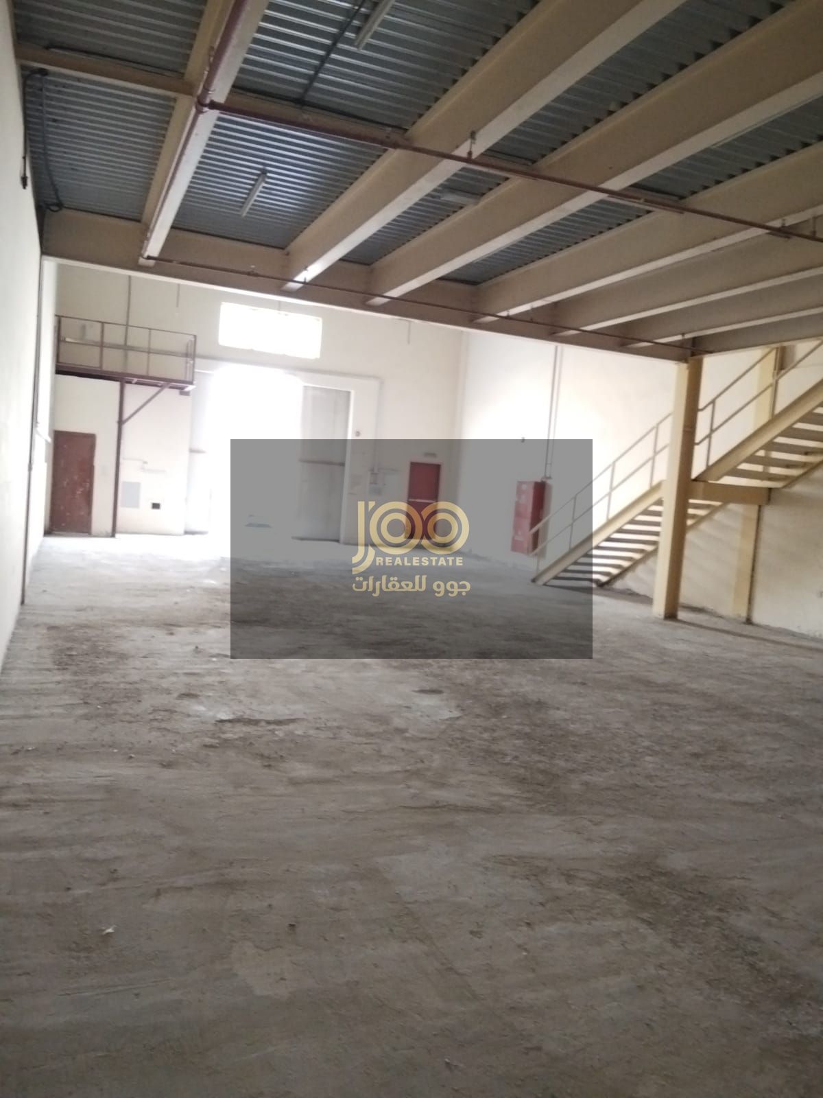 Premium mezzanine warehouse in Al Sajaa area, Sharjah. Electricity 30. Suitable for all activities.