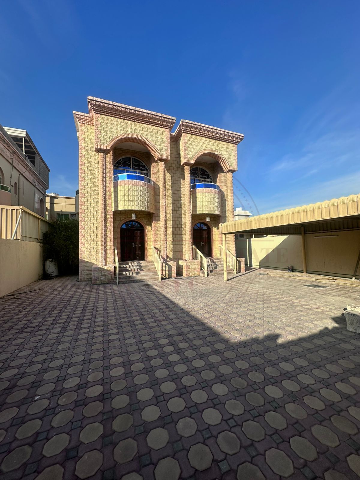 Spacious 4 Bedroom | Hall | Majlis | Maid Room | Parking — Al Rawda 1 — 100K